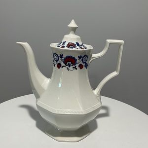 Johnson Brothers Revere made in England vintage tea pot porcelain